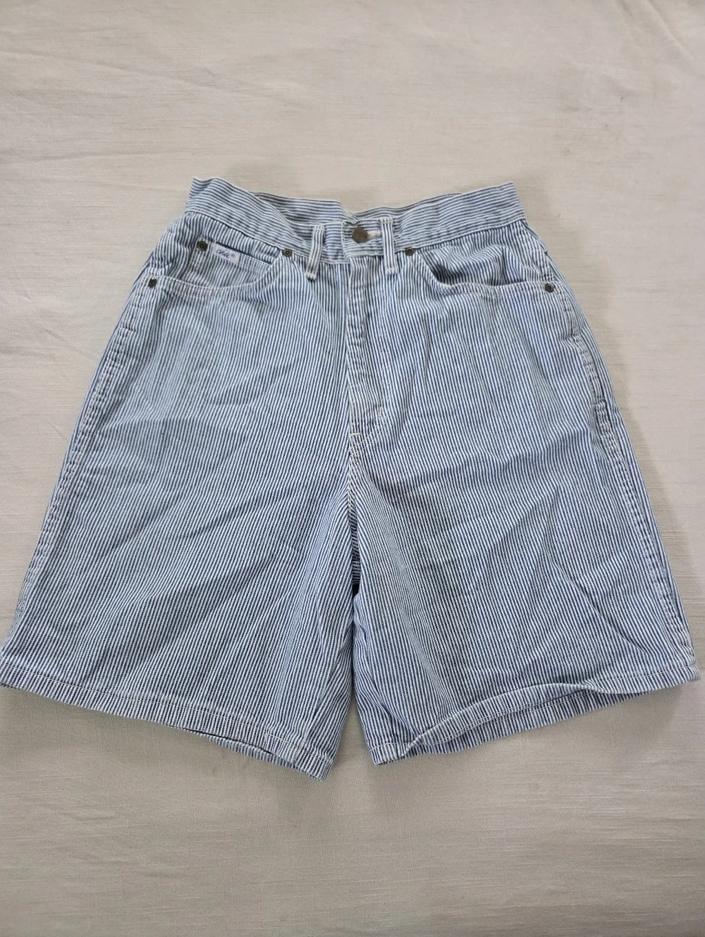 Vintage Chic Striped Light Blue Women’s Jean Shorts 27 Inch Waist Summer